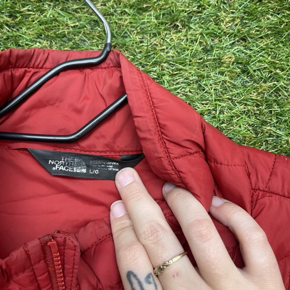 The North Face Thermoball Jacket Mens Large Red Full Zip Puffer Outdoor Hiking